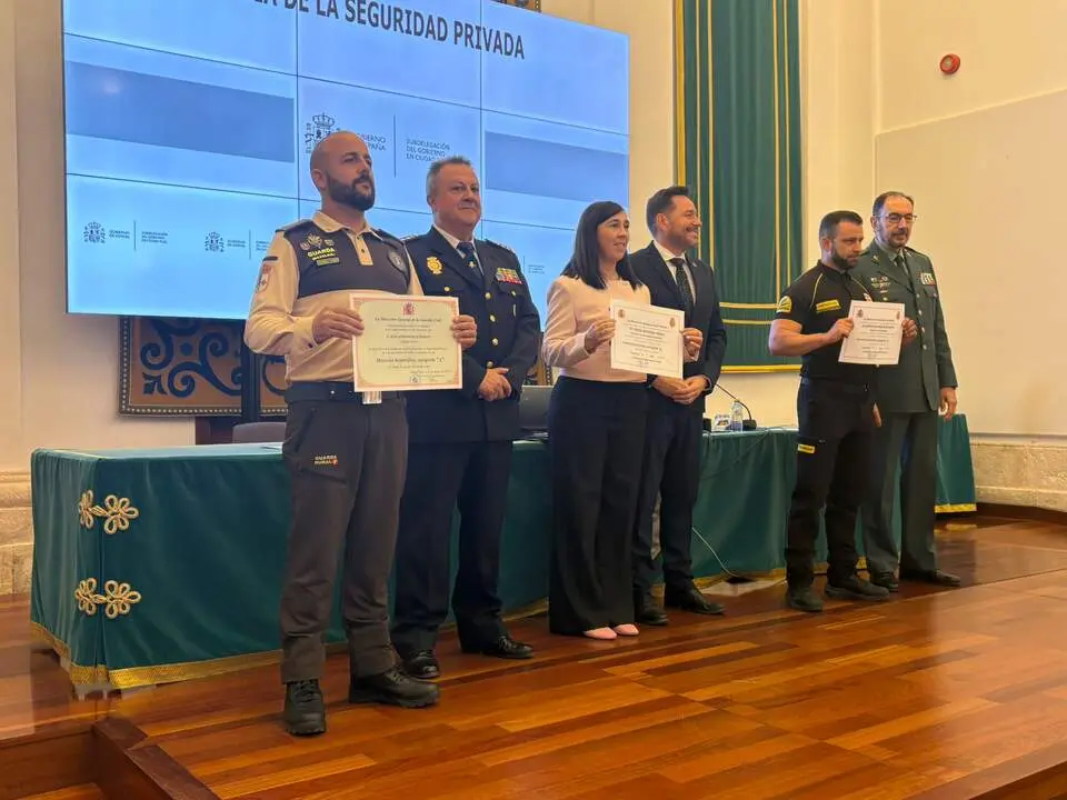 Jos&eacute; Antonio Ruiz Mart&iacute;n recoge su reconocimiento