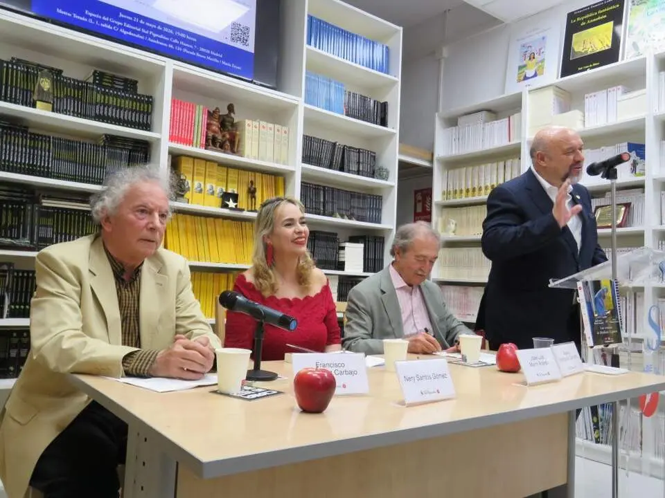 Francisco Guti&eacute;rrez Carbajo; Nery Santos G&oacute;mez; Jos&eacute; Luis Mar&iacute;n Aranda y de pie, Basilio Rodr&iacute;guez Ca&ntilde;ada