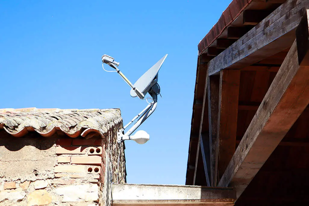 Antenas ubicadas en el Centro de Interpretaci&oacute;n del Valle de Alcudia