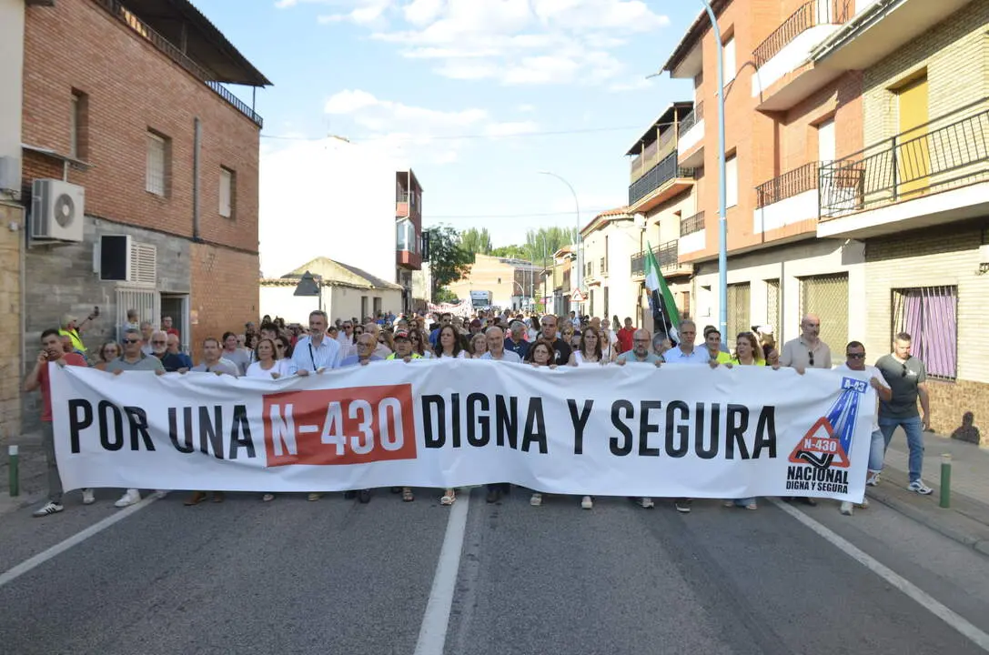 M&aacute;s de 1.500 personas exigen una N-430 digna y segura y medidas urgentes con celeridad