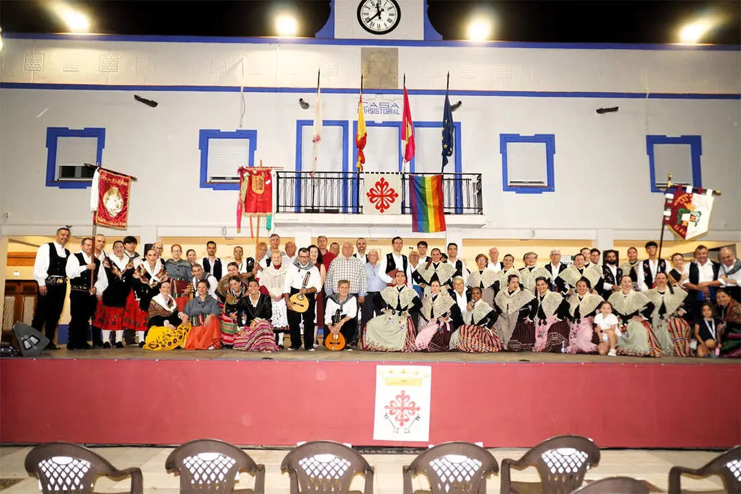 Imagen de los participantes en el circuito regional Festivales de Folklore Tradici&oacute;n 2026 en Aldea del Rey