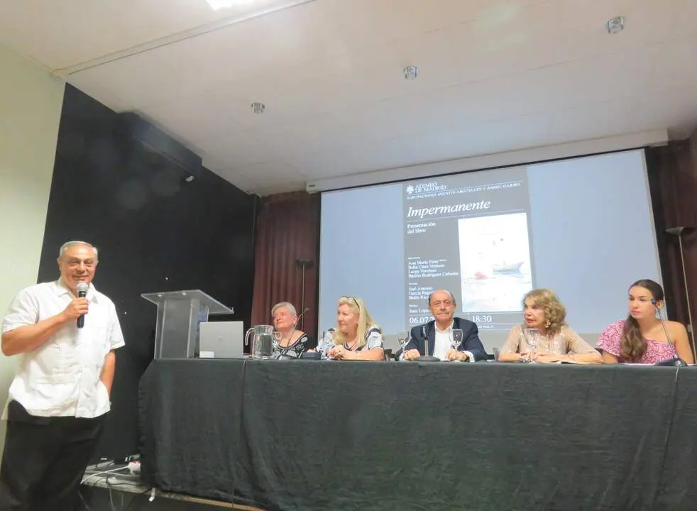 De izquierda a derecha, de pie, Jos&eacute; Antonio Garc&iacute;a Regueiro; Lesya Vorobets; Ana Mar&iacute;a Eiras; Juan L&oacute;pez Mart&iacute;nez; Bella Clara Ventura y Carolina Rodr&iacute;guez Delgado