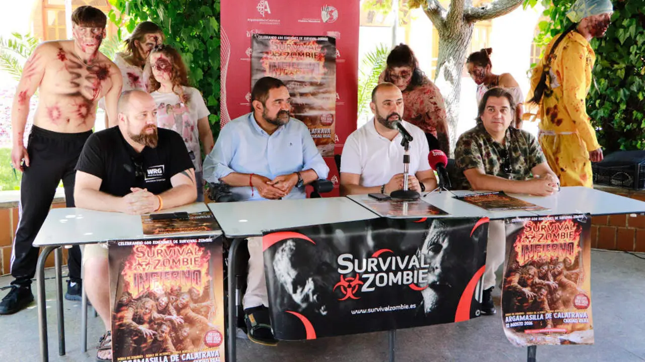 Sentados, desde la izquierda, Diego de la Concepci&oacute;n, Sergiio Gij&oacute;n, Jes&uacute;s Ruiz y Luis Eduardo Gonz&aacute;lez