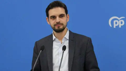 El portavoz del PP de Castilla-La Mancha y diputado auton&oacute;mico, Santiago Serrano