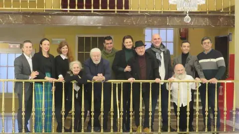 Asistentes a la rueda de prensa de presentaci&oacute;n de &lsquo;La rosa del azafr&aacute;n&rsquo;