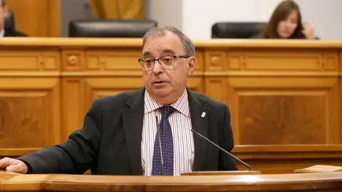 El portavoz de Hacienda y Presupuestos del grupo socialista en las Cortes regionales, Fernando Mora