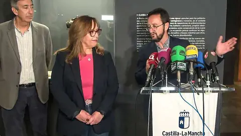 Toledano, ayer en Ciudad Real junto a la delegda provincial Olmedo