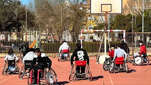 Un momento de pr&aacute;ctica por parte de estudiantes