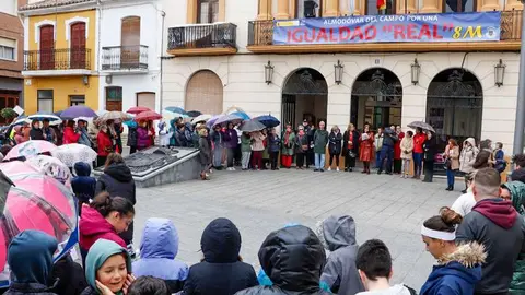 Panor&aacute;mica de la Plaza Mayor durante la lectura del manifiesto