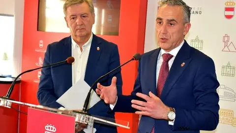 Andr&eacute;s G&oacute;mez y Miguel &Aacute;ngel Ruiz, en rueda de prensa