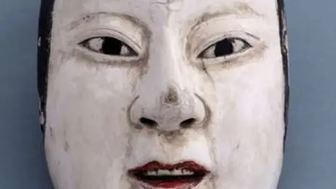 1  Amano Kiyomitsu, M&aacute;scara de teatro Noo, Museo Sorolla, n.90107