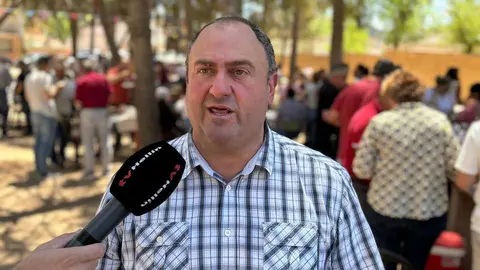 El consejero de Agricultura, Ganader&iacute;a y Desarrollo Rural, Juli&aacute;n Mart&iacute;nez Liz&aacute;n