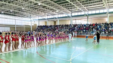 Panor&aacute;mica del Pabell&oacute;n rabanero, con participantes y p&uacute;blico