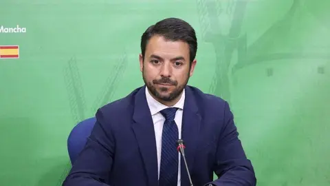 El portavoz del grupo parlamentario Vox en las Cortes de Castilla-La Mancha, Iv&aacute;n S&aacute;nchez