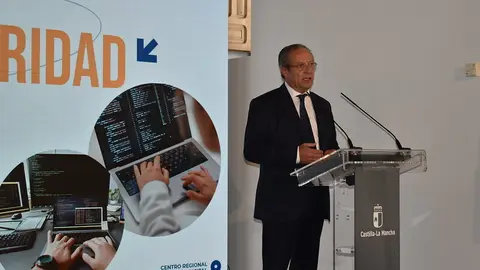 El consejero de Hacienda, Administraciones P&uacute;blicas y Transformaci&oacute;n Digital, Juan Alfonso Ruiz Molina