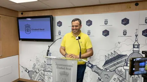 El concejal de Arquitectura y Obras, Miguel Herv&aacute;s