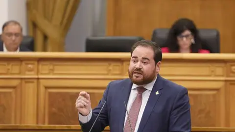 El portavoz de Bienestar Social del grupo socialista en las Cortes regionales, Pablo Camacho