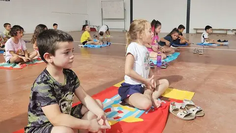 Yoga adaptado a los distintos grupos de edad