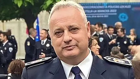 Javier Delgado Rodr&iacute;guez, de uniforme de gala