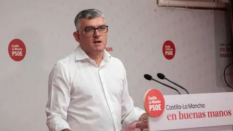 El presidente del grupo socialista en las Cortes de Castilla-La Mancha, &Aacute;ngel Tom&aacute;s Godoy