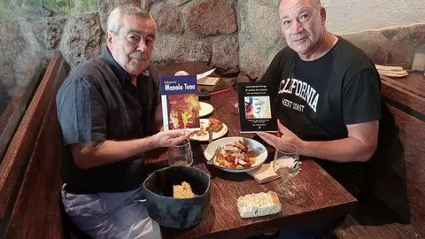 Carlos S&aacute;nchez T&aacute;rrago, a la izquierda, con Germ&aacute;n Tena, hermano de Manolo Tena_Easy-Resize.com