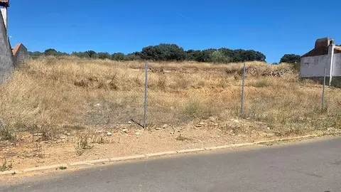 Parcela destinada al futuro Centro Social ped&aacute;neo en La Vi&ntilde;uela