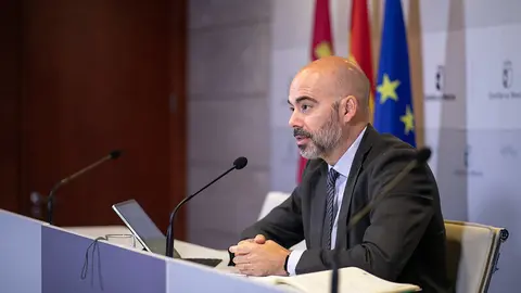 El director general de Recursos Humanos y Transformaci&oacute;n del SESCAM, I&ntilde;igo Cort&aacute;zar