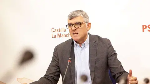 El presidente del grupo socialista en las Cortes regionales, &Aacute;ngel Tom&aacute;s Godoy,