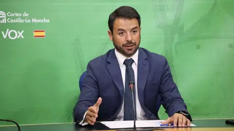 El portavoz del Grupo Parlamentario Vox en las Cortes de Castilla-La Mancha, Iv&aacute;n S&aacute;nchez