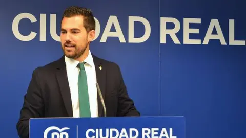 El senador y portavoz del Partido Popular de Ciudad Real, Ra&uacute;l Valero