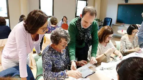 Antonio Rabad&aacute;n, dando consejos a las participantes