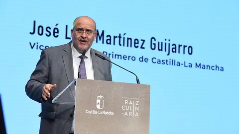 El vicepresidente primero, Jos&eacute; Luis Mart&iacute;nez Guijarro.