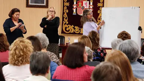 Un momento de las sesiones pr&aacute;cticas que ha dirigido Etxebarr&iacute;a