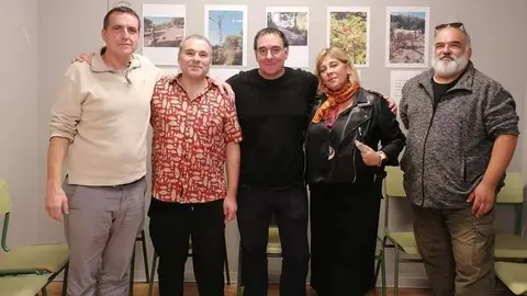 David Pr&iacute;ncipe Licini (catedr&aacute;tico de dibujo), Jos&eacute; Antonio Garc&iacute;a Palaz&oacute;n (escritor), Diego Vadillo L&oacute;pez (autor de la muestra), Montserrat Iglesias G&oacute;mez (fil&oacute;loga y dinamizadora cultural) y &Oacute;scar Ruiz Rebollo (ge&oacute;logo y docente)