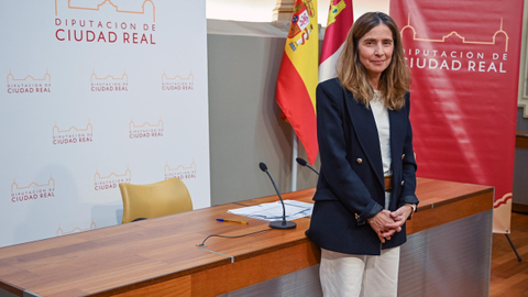 La vicepresidenta primera Milagros Calahorra