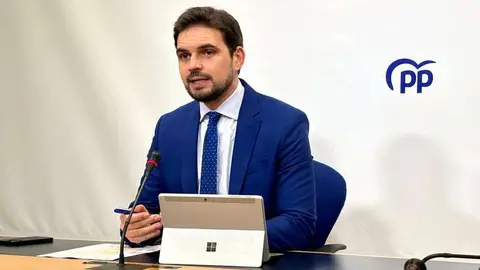 El diputado regional del Partido Popular en las Cortes de Castilla-La Mancha, Santiago Serrano