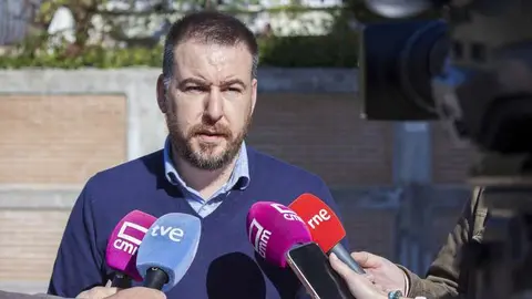 El diputado del grupo socialista en las Cortes regionales Antonio S&aacute;nchez Requena