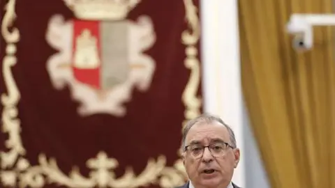 El portavoz de Hacienda y Presupuestos del grupo socialista en las Cortes regionales, Fernando Mora