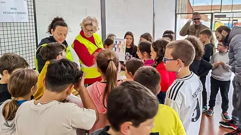 Mesa de salud y deporte en el CEIP 'Rodr&iacute;guez Mar&iacute;n'