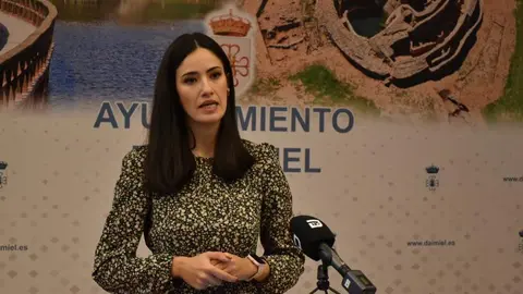 La portavoz del equipo de Gobierno, Lourdes Rodr&iacute;guez de Guzm&aacute;n