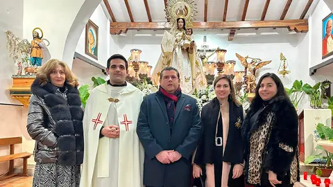 Autoridades ante la imagen de la patrona de Navacerrada