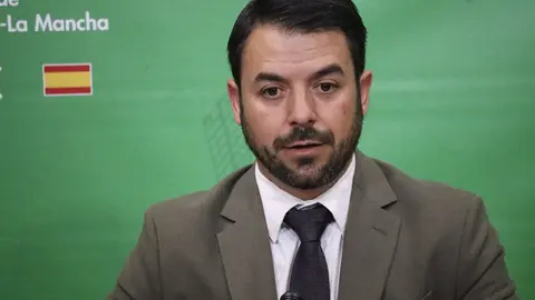 El portavoz del Grupo Parlamentario Vox en las Cortes de Castilla-La Mancha, Iv&aacute;n S&aacute;nchez