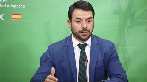 El portavoz del Grupo Parlamentario Vox en las Cortes de Castilla-La Mancha, Iv&aacute;n S&aacute;nchez