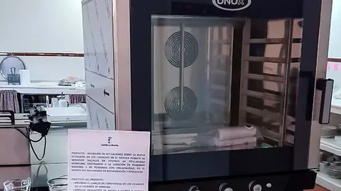 El nuevo horno que se ha incorporado a la cocina