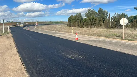 El nuevo asfaltado facilita el tr&aacute;nsito circulatorio y mejora la seguridad