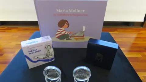 En la Biblioteca Nacional de Espa&ntilde;a se celebr&oacute; un emotivo homenaje del 125&ordm; aniversario nacimiento Mar&iacute;a Moliner y presentaci&oacute;n de moneda conmemorativa de la F&aacute;brica Nacional de Moneda y Timbre ( FNMT)