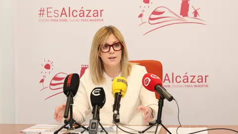 La concejala de Alc&aacute;zar Ana Isabel Abeng&oacute;zar