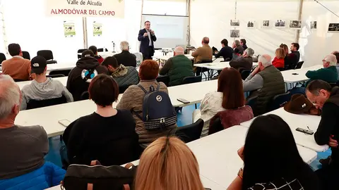 La cita ha abierto la jornada en la carpa de conferencias