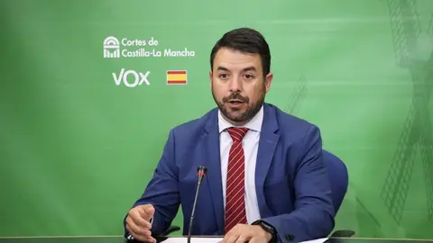 El portavoz del Grupo Parlamentario Vox en las Cortes de Castilla-La Mancha, Iv&aacute;n S&aacute;nchez
