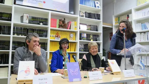 &Aacute;ngel Solo, Paty Li&ntilde;&aacute;n, Pepa Nieto y de pie, Raquel Delgado L&oacute;pez, directora del Grupo Editorial Sial Pigmali&oacute;n